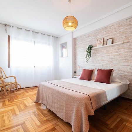 Amplia Vivienda Con Garaje Daire Vigo Dış mekan fotoğraf