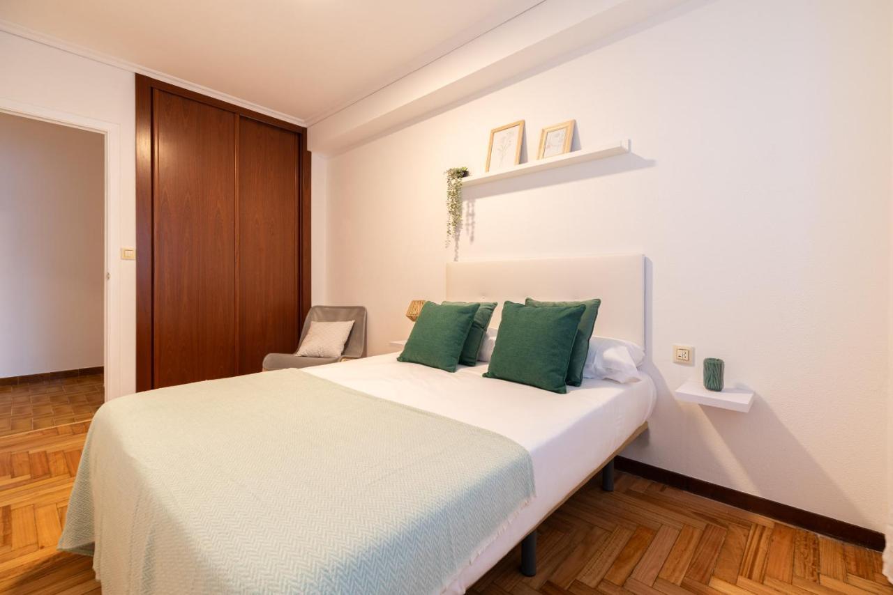 Amplia Vivienda Con Garaje Daire Vigo Dış mekan fotoğraf