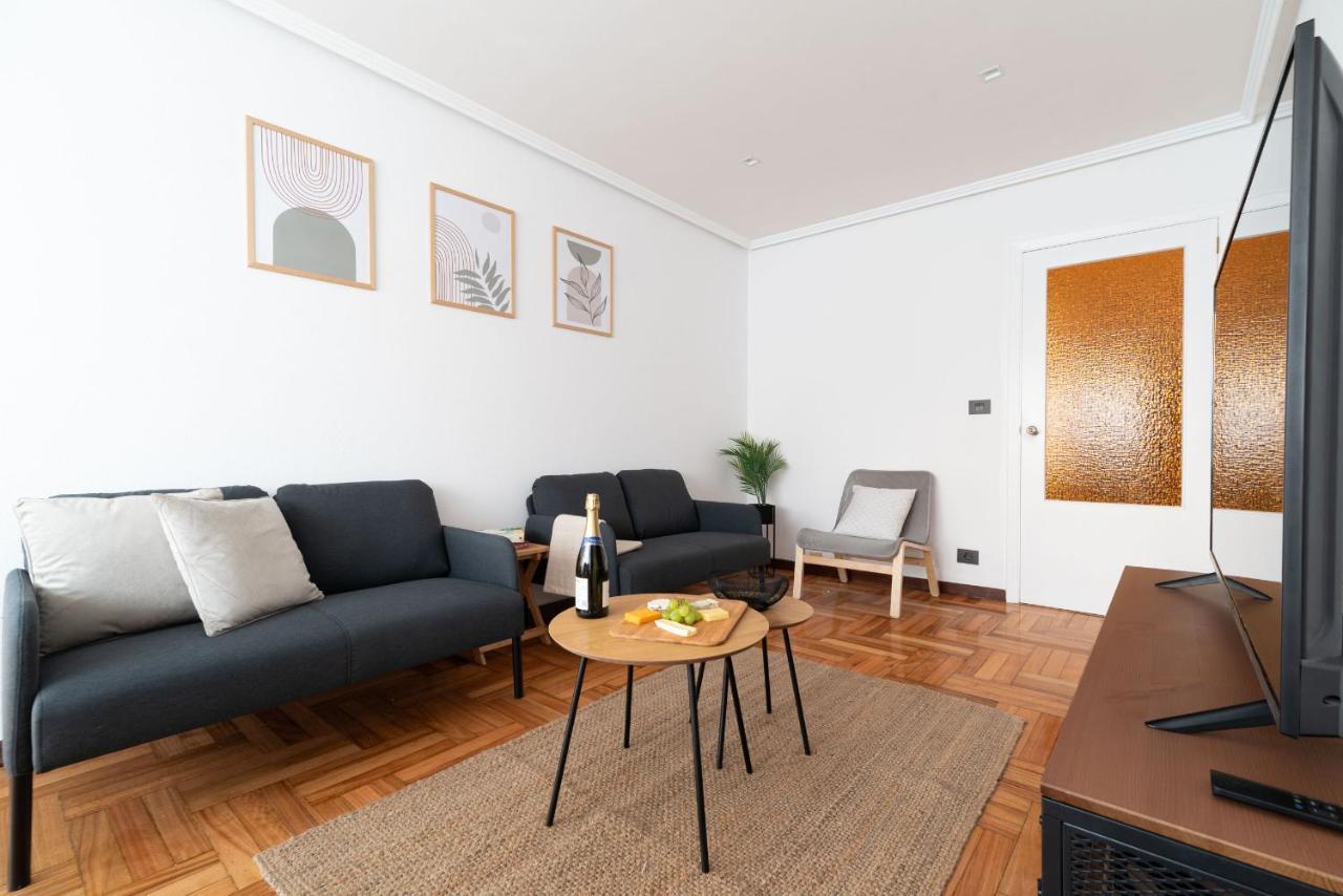 Amplia Vivienda Con Garaje Daire Vigo Dış mekan fotoğraf