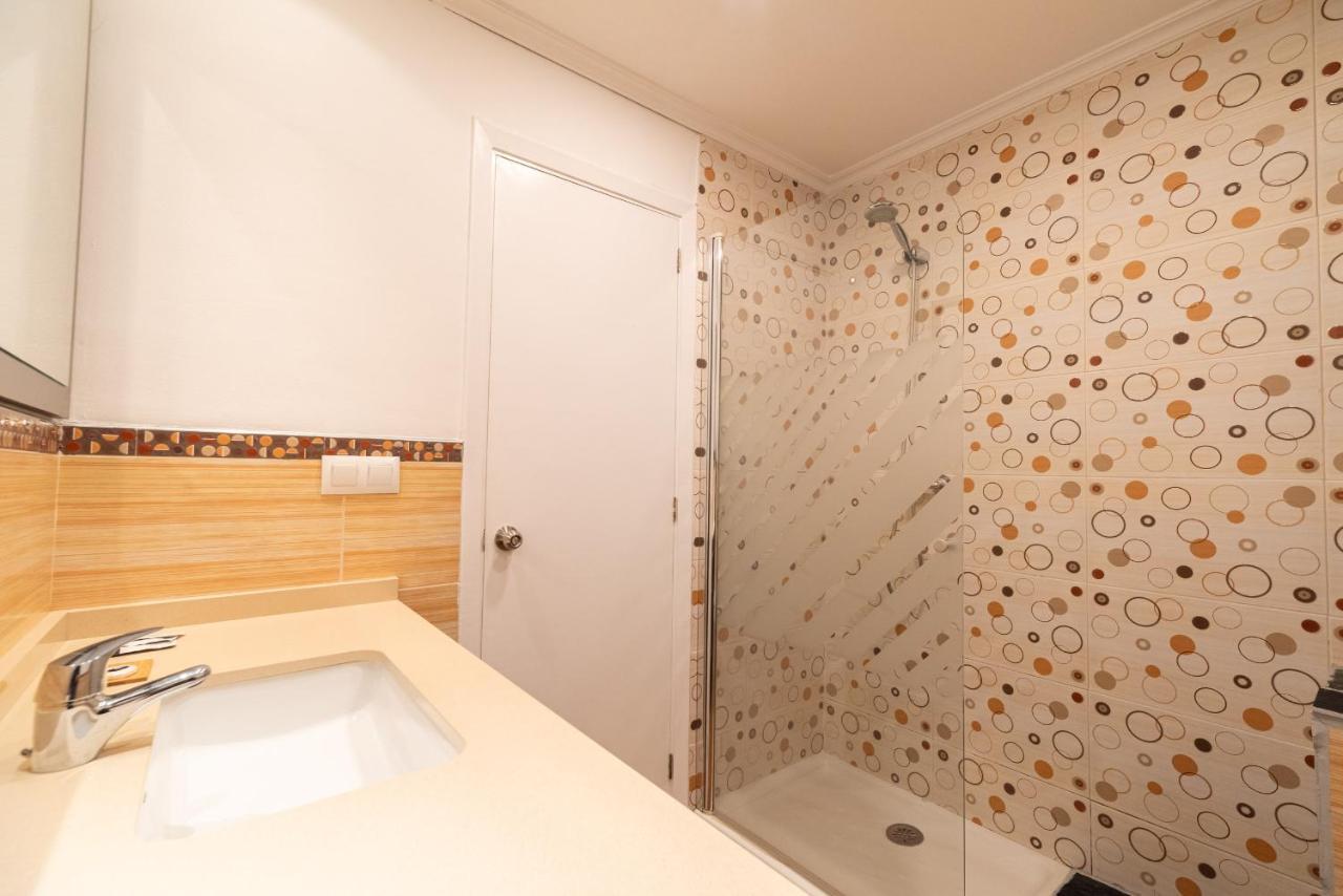 Amplia Vivienda Con Garaje Daire Vigo Dış mekan fotoğraf